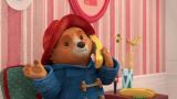 8 - Paddington järjestää juhlat / Paddington soittaa viulua