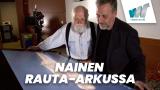 Nainen rauta-arkussa