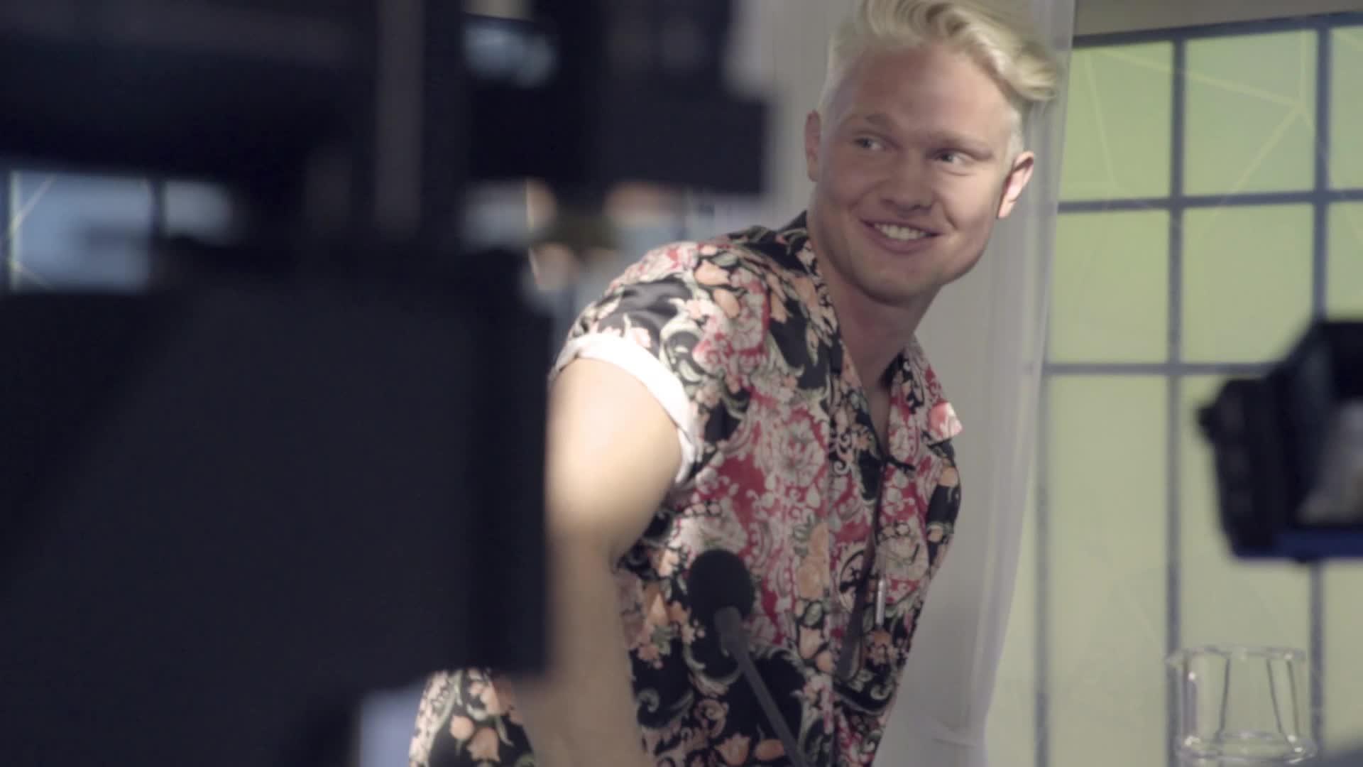 Benjamin homo seksiä vaimo porno video