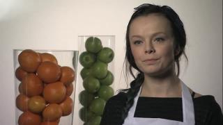 Artisti Eva Louhivuori on kunnianhimoinen ruuanlaittaja: "Mulle ei todellakaan kelpaa mikään semi-ok!"