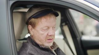 Hyppäisitkö tähän kyytiin? Autokoulun opettaja Kari Viitanen on ehdolla Vuoden kankkunen -kategoriassa!