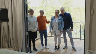 Heikki Paasonen ja Eivor-äiti kyynelehtivät Huvila & Huussin mökkipaljastuksessa: Pinnasänky nostaa tunteet pintaan