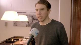 Kupla-ohjelmaa tähdittävällä Aku Hirviniemellä hillitön tavoite – ”Jos saadaan 500 000 ihmistä loukkaantumaan...”