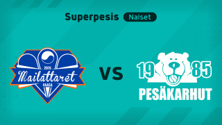 Superpesis, Naiset