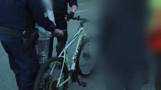 Poliisipartio virittää pyörävarkaalle ovelan ansan – varas myy saaliinsa tietämättään pyörän oikealle omistajalle 