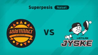 Superpesis, Naiset